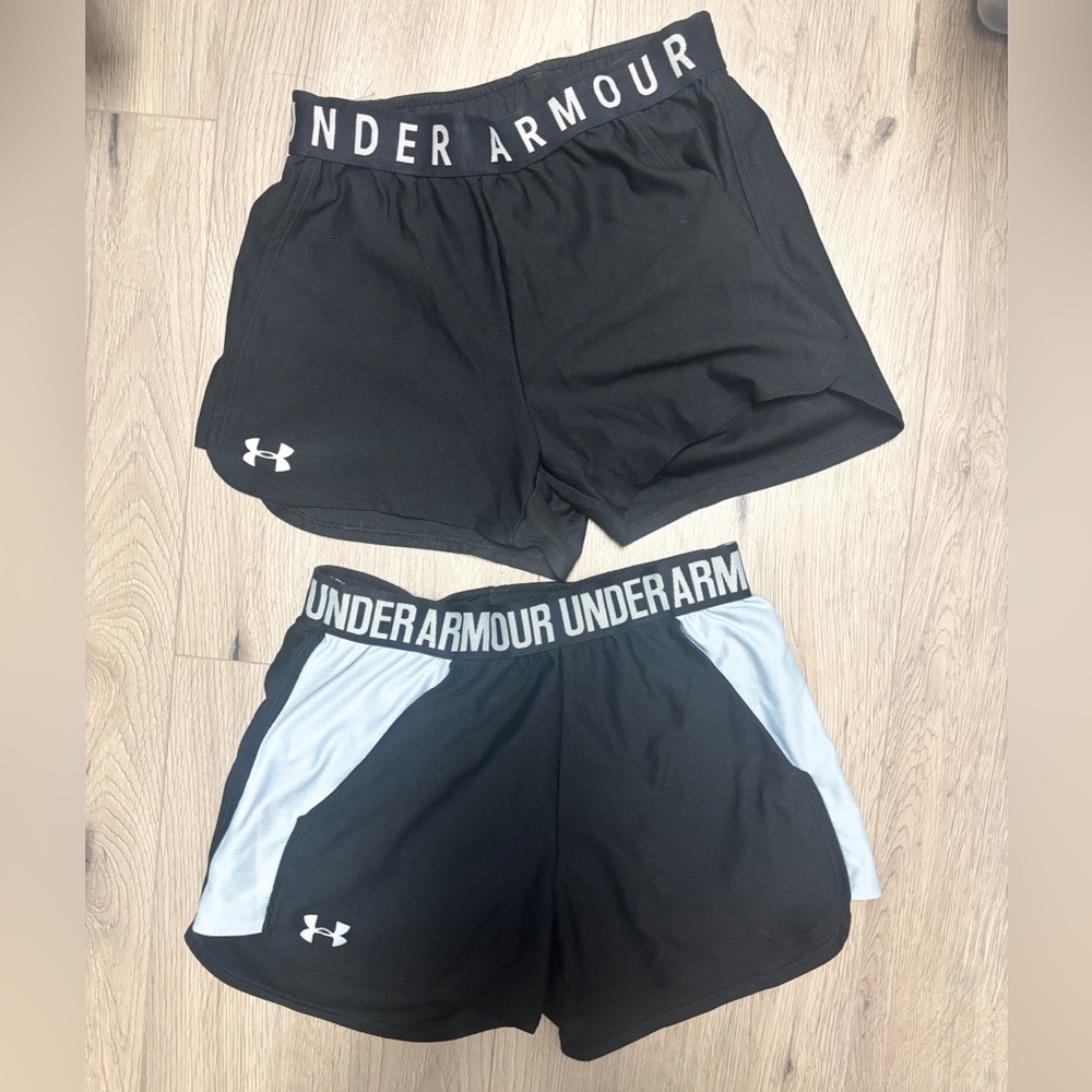 2 Pairs of Under Armour Womens HeatGear Loose Fit Athletic Shorts Extra Small XS